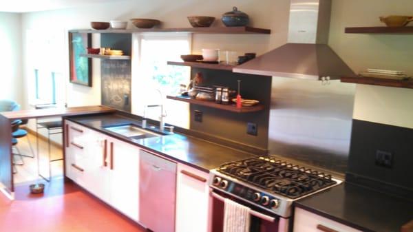 Laurelhust kitchen with black concrete countertops