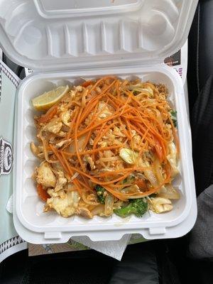 Pad Thai with chicken