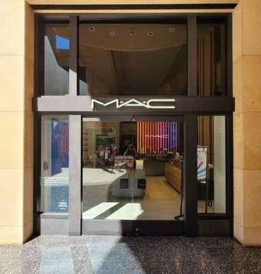 MAC Cosmetics