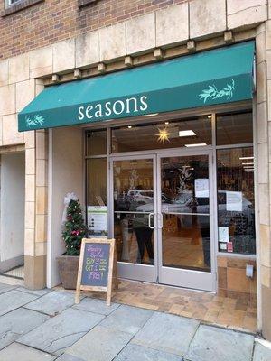 Seasons Olive Oil & Vinegar Taproom