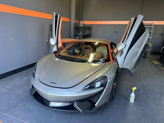 McLaren 570 OEM windshield replacement