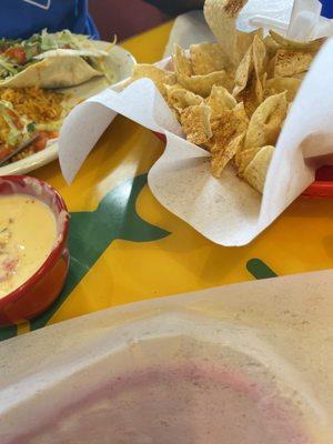 Chips & Queso