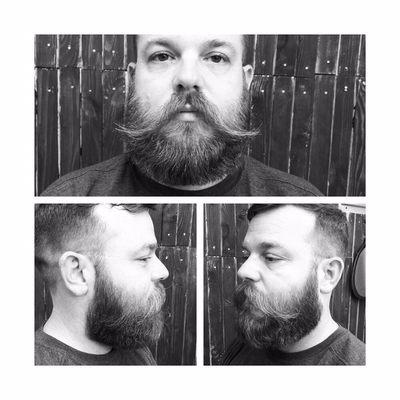 Beard trim with natural line up