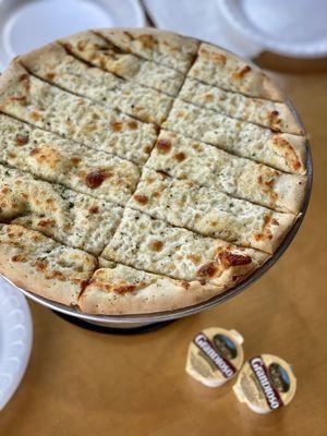 Cheese Bread with garlic sauce