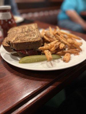 Rueben and fries