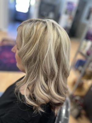 Natural blonde tones