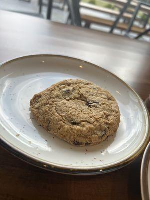 GF/DF chocolate chip cookie. It was so soft!