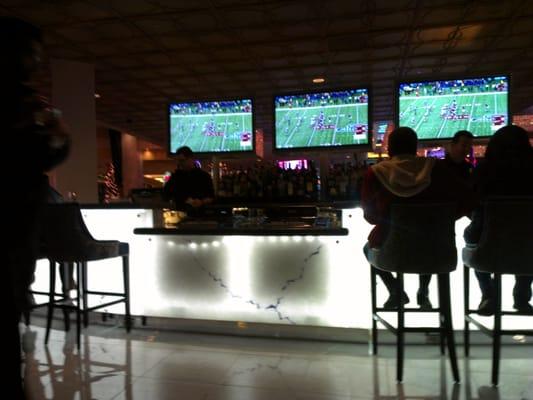 Plenty of seating, pretty staff & t.v.'s for catching the bowl games