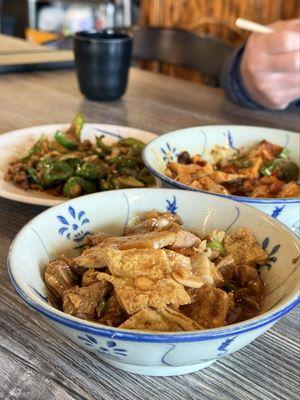 Stir-Fried Sparerib Meat with Fried Egg