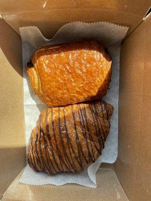 Pain au chocolat + croissant