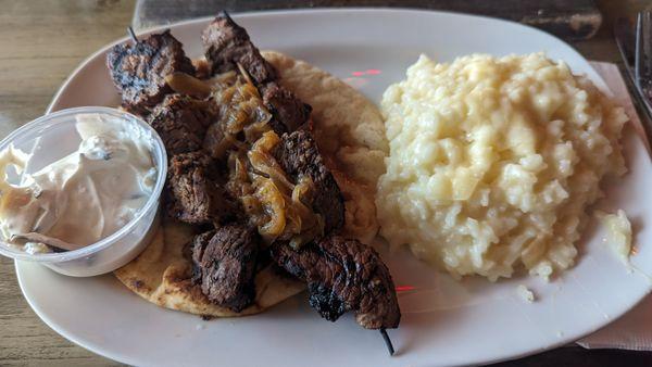 Beef kabobs w cheese risotto side