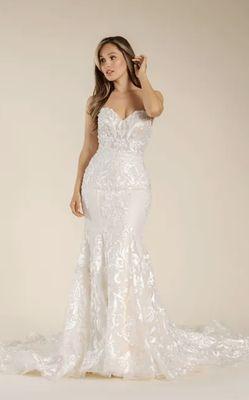 Fully Beaded sweetheart Memaid/trumpet Lace Gown