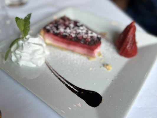 Berries cheese cake... delicious !!