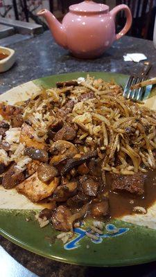 Sprouts, chicken, shrimp, rice and mushrooms.