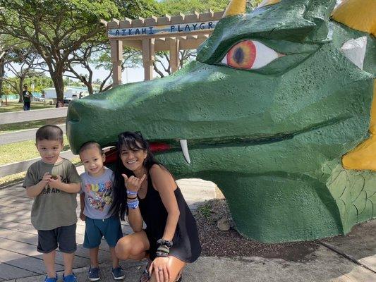 It's a family affair! Aunty Sandi coming down to play with Alika and Tai at Aikahi