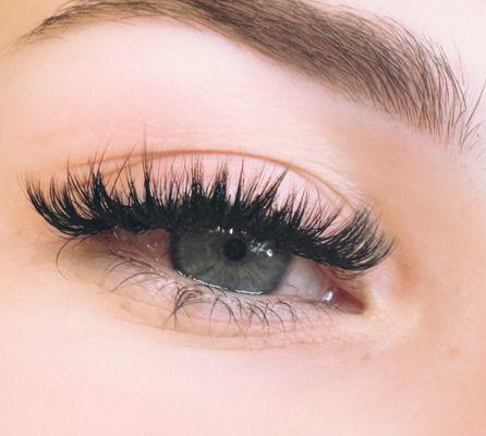 natural eyelash extensions
 lash lift and tint
 lashes