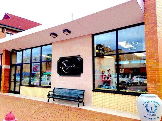 Store front Sieger's Jewelers in Downtown Beaver,PA