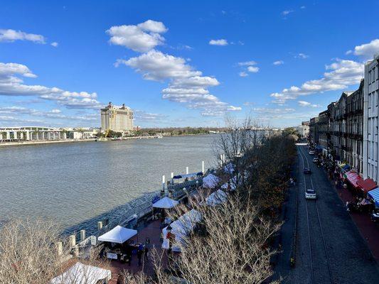 Continue east along the river front (toward the top of pic) to see the statue.