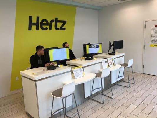 Hertz Car Rental - Staten Island - Cary HLE