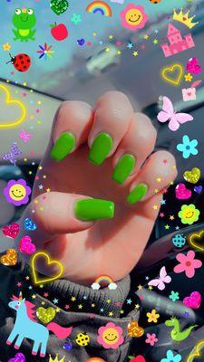 Neon green acrylic nails with shellac