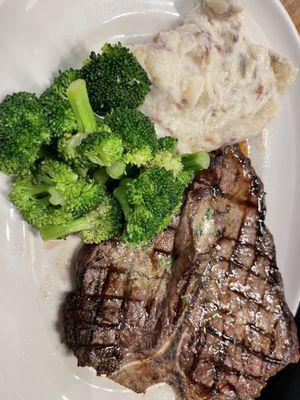 T-Bone Steak with mashed potatoes & broccoli @ RAM.