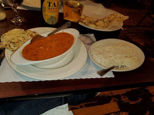 Great food!! Chicken Tika masala, rice, and rosemary naan...and of course some Indian beer