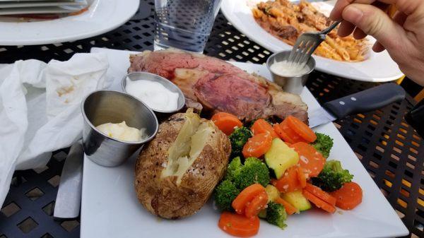 Gigantic steak!!! Hubby liked it...