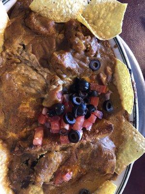 Beef enchilada with rice and beans, I'll let the picture speak for itself.  Cold beer and frosty mugs. Friendly waitress!