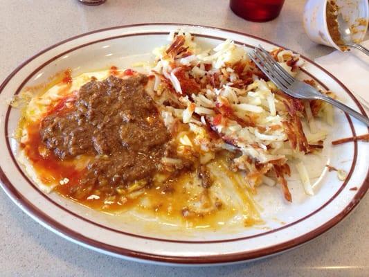 Eggs with chili and hashbrowns.  Yumm-eee.