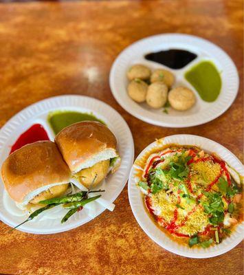 Vada pav, samosa chat, kachori