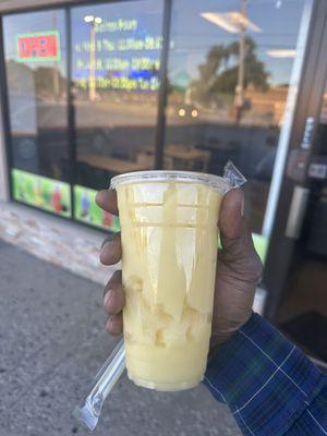 Mango pineapple smoothie