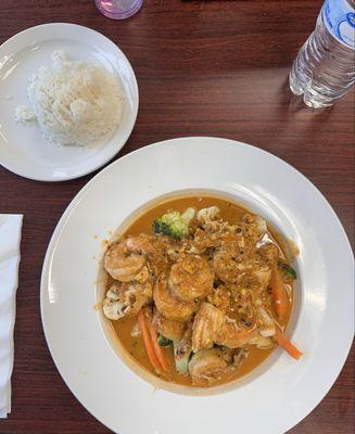 House Seafood curry