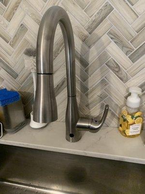 Kitchen sink faucet