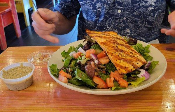 Grilled Salmon Salad