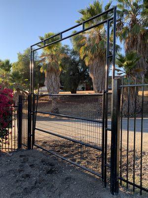 Custom gate