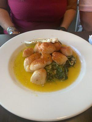 Scallops over spinach instead of pasta