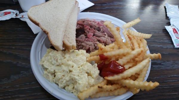 BBQ plate $6.75