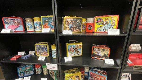 Wish I kept all my old metal lunchboxes and thermoses. Check out the current selling prices!