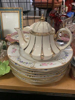 Lovely dishes & teapot