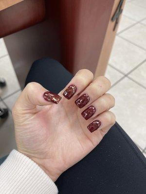 Holiday nails by Lynn