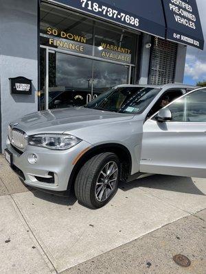 0$ Down, warranty available, and certified! Book a test drive with Jorge and you could drive off in a BMW today.