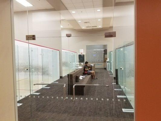 squash rooms (on the 4th floor)