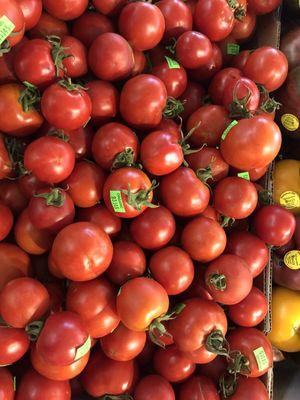 Early girl tomato super tasty!!!