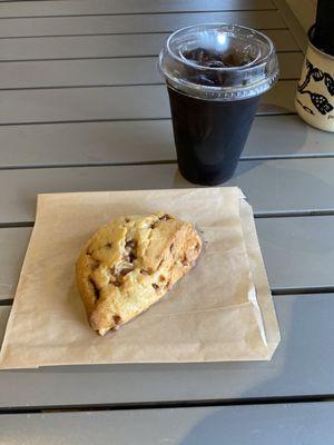 Cold brew & apple cinnamon scone