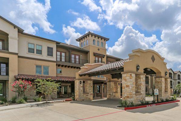 Welcome Home to Mariposa Apartment Homes at Clear Creek!