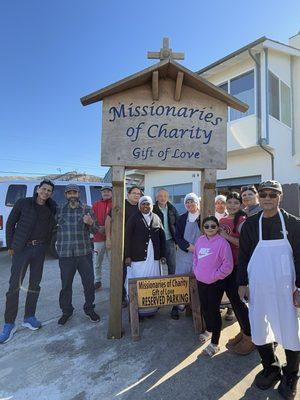 KofC Marian Council 3773 prepared 50 Thanksgiving meals for Sisters (Missionaries of Charity) to distribute in SF Tenderloin area.