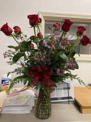 Long stem roses, Valentine's Day, 2022