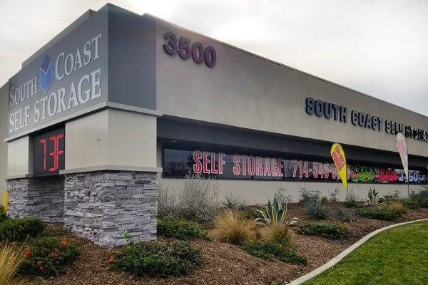 self storage santa ana exterior signage