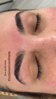 Brow Lamination & Shaping