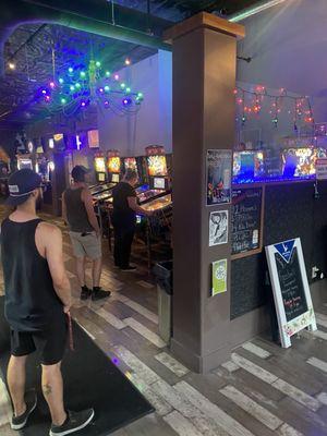 The Lab has a great variety of pinball machines.  Enjoyed great company and drinks & lots of women!